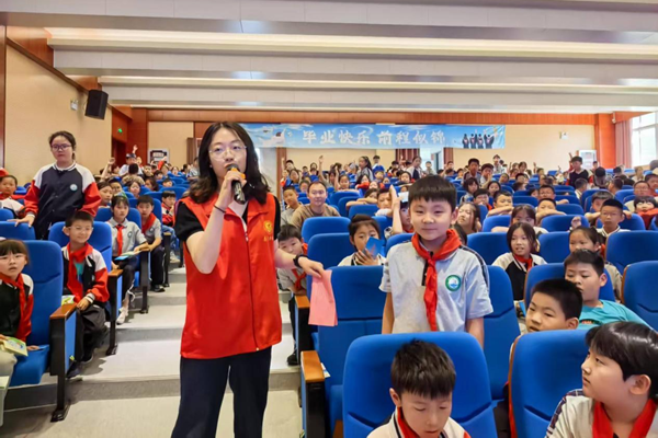 筑牢安全防线共建平安美好家园